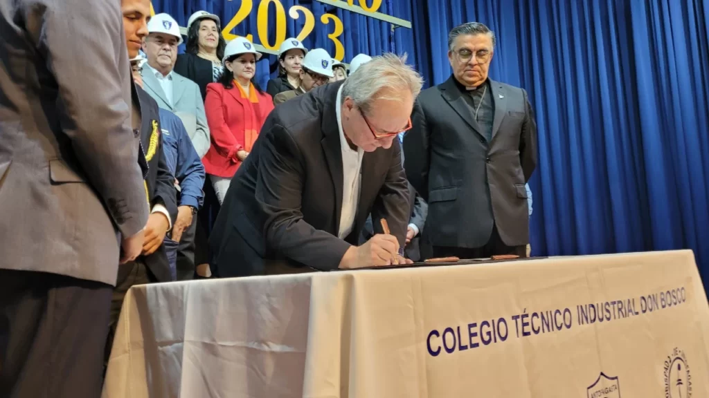 Ascorp comprometidos con la educación